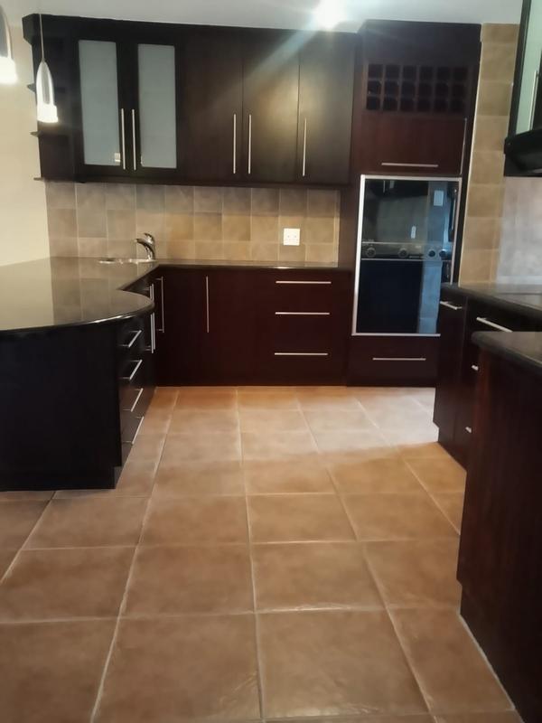 3 Bedroom Property for Sale in Harbour Island Western Cape